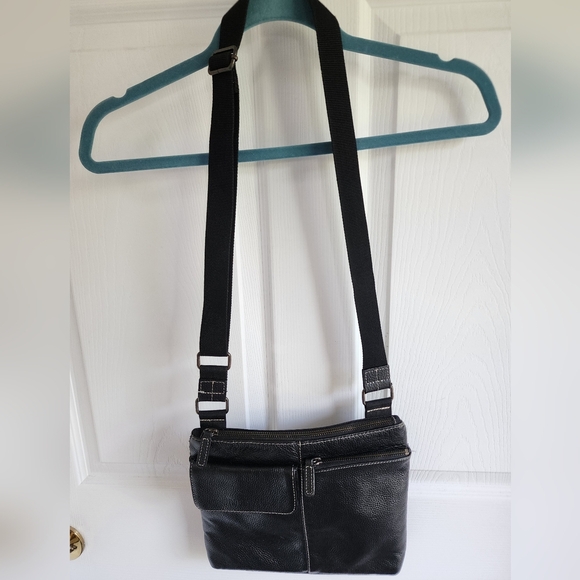 Roots Messenger Leather Bag - Picture 1 of 11